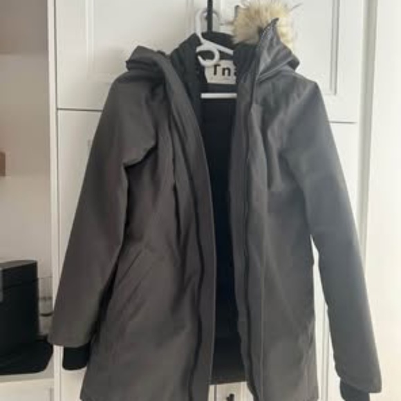 Aritzia Jackets & Blazers - TNA HAVEN WINTER JACKET